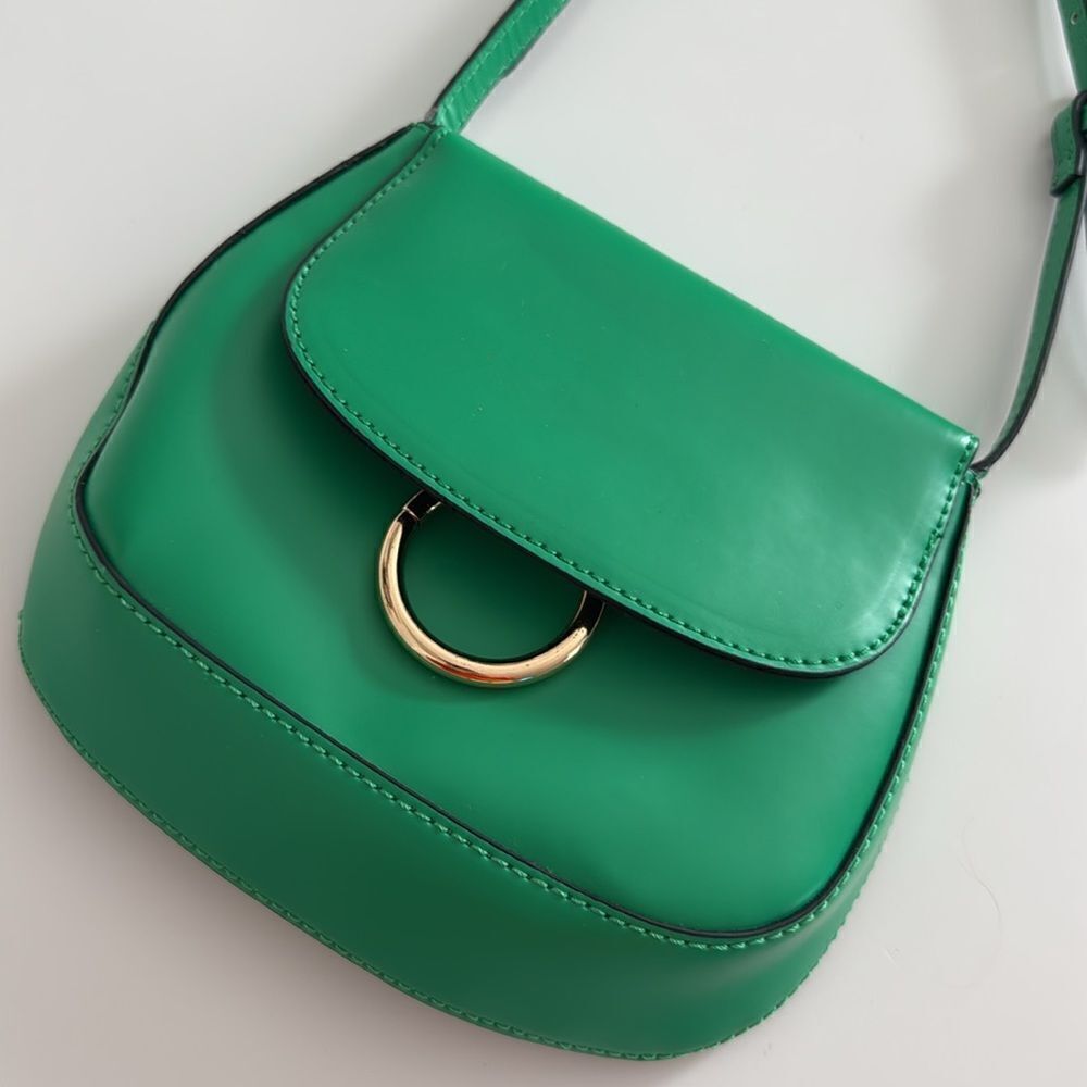 Forever 21 Green Pu Solid Shoulder Euc - image 4